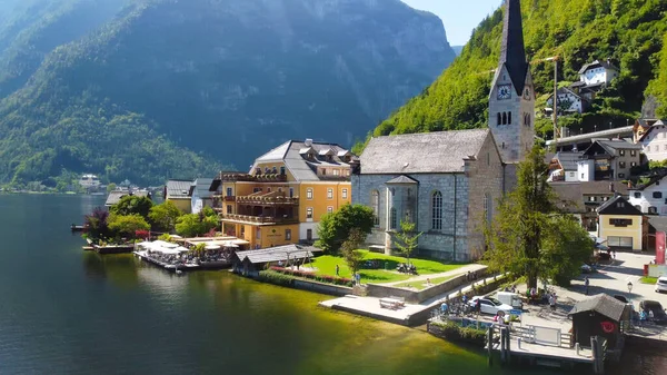 Hallstatt Rakousko Letecký Pohled Krásné Město Létající Dron Nad Jezerem — Stock fotografie