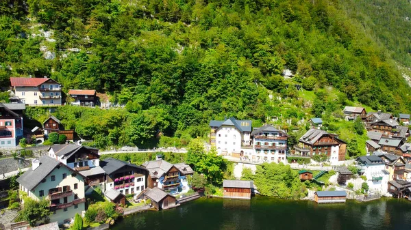 Hallstatt Rakousko Letecký Pohled Krásné Město Létající Dron Nad Jezerem — Stock fotografie