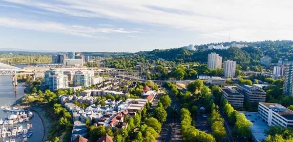 Luftaufnahme Der Skyline Von Portland Entlang Des Willamette River — Stockfoto