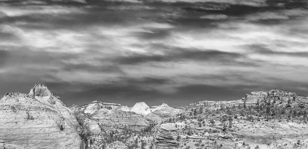 Letecký Pohled Krásnou Scenérii Národním Parku Zion Utah Spojené Státy — Stock fotografie