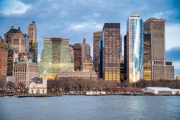 Manhattan December 2018 Downtown New York Sunset Moving Ferry Boat — стокове фото