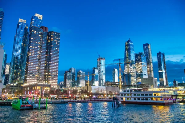 Midtown New York City Hudson Yards Sunset Moving Ferry Boat — Stock Photo, Image