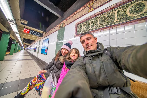 Happy Family Tourists Taking Selfie New York City Subway Station — Stock Photo, Image