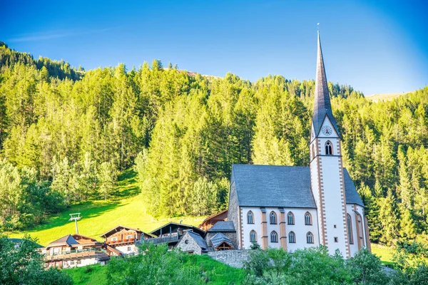 Famous Church Heiligenblut Town Austrian Alpine Grossglockner Summer Season — Stock Photo, Image