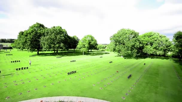Американское кладбище в Нормандии, Франция. Медленное движение — стоковое видео