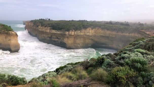 Island Arch Rozhledna podél velké oceánské cesty, Austrálie — Stock video