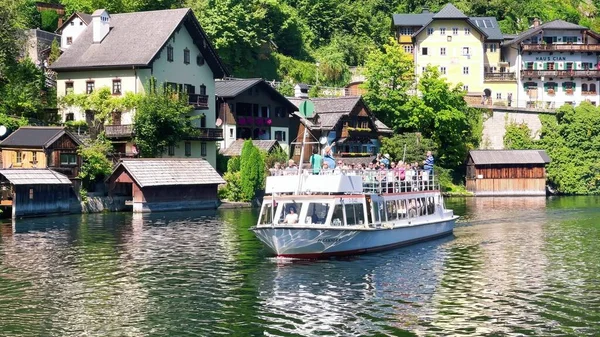 Hallstatt Cityscape Podél Krásného Horského Jezera Rakousko — Stock fotografie