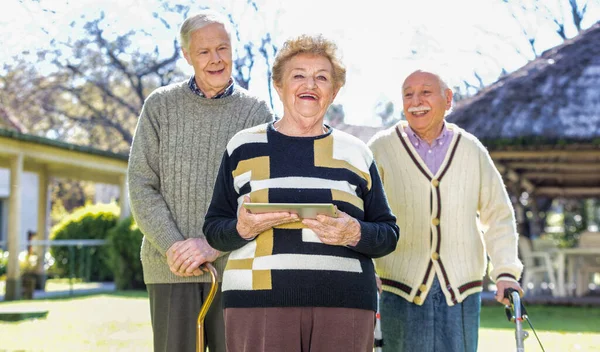 Senioren Garten Des Krankenhauses — Stockfoto