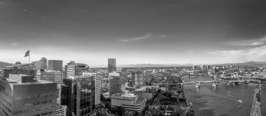 Portland, Oregon 'un hava panoramik görüntüsü.