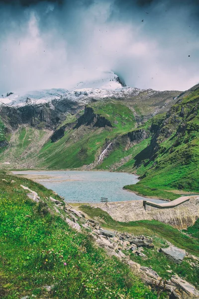 Yaz Mevsiminde Grossglockner Ulusal Parkı Nın Gölü Dağları — Stok fotoğraf