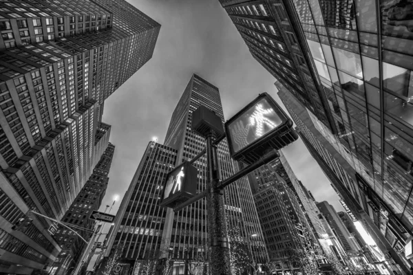 Manhattan November 30Th 2018 Exterior View Modern Midtown Skyscrapers Street — Stock Photo, Image