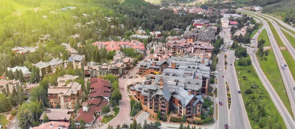 Vail Centro Cidade Montanhas Circundantes Colorado Vista Aérea Drone Temporada — Fotografia de Stock