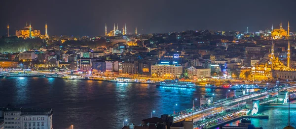 Istanbul Wrzesień 2014 Panorama Nocy Miejskiej Błękitnym Meczetem Hagia Sophia — Zdjęcie stockowe