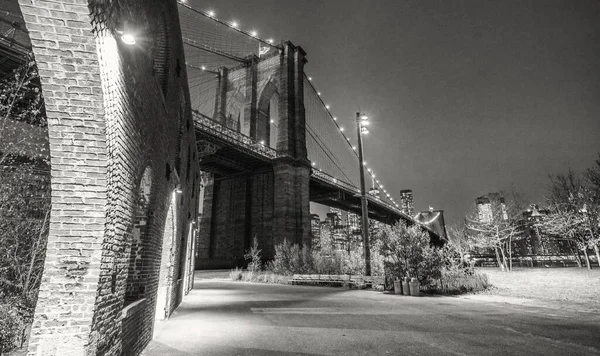 Puente Brooklyn Por Noche Desde Broolyn Bridge Park Nueva York — Foto de Stock