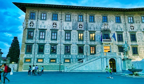 Pisa Italy September 2019 Tourists Knights Square Sunset — Stock Photo, Image