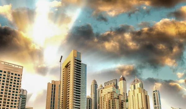 Panoramę Dubaju Zachodzie Słońca — Zdjęcie stockowe