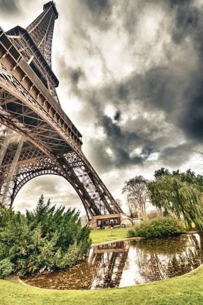 Magnificenza della Torre Eiffel — Foto Stock