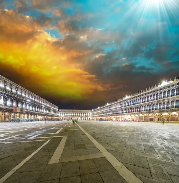 Piazza san marco v Benátkách — Stock fotografie