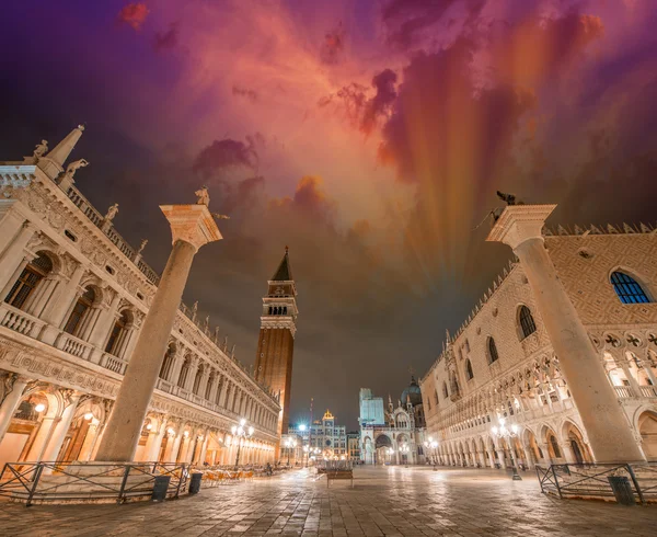 Piazza San Marco při západu slunce — Stock fotografie