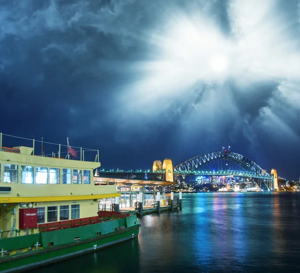 Porto de Sydney à noite — Fotografia de Stock