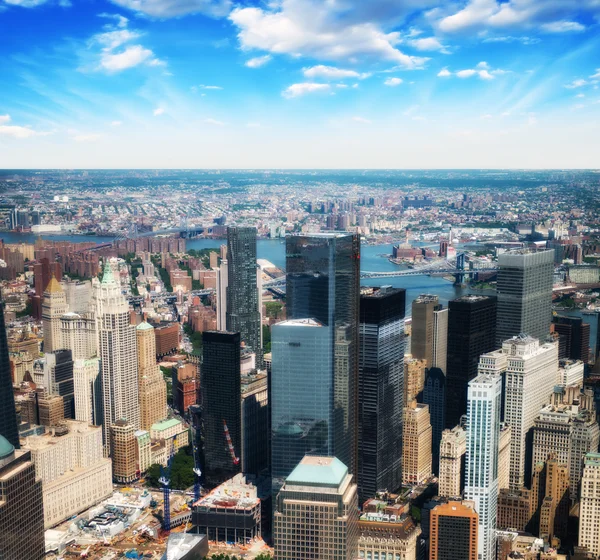 Manhattan, new york city. geweldig uitzicht op de stad wolkenkrabbers — Stockfoto