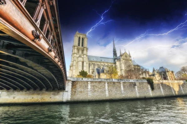 Paris. Notre dame Katedrali — Stok fotoğraf
