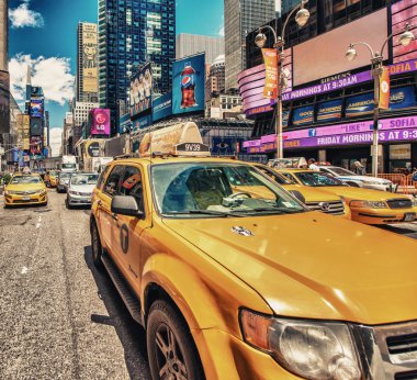 Times Square trafikte sarı taksileri