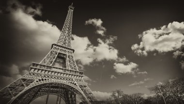 Paris 'teki Eyfel Kulesi