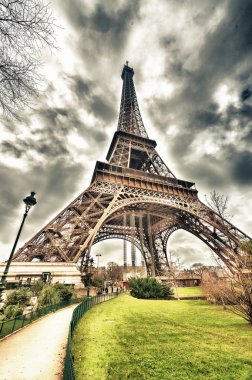 magnificencia de la torre eiffel, ver