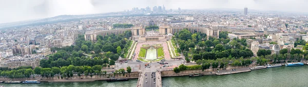 パリ。トロカデロ庭園のパノラマの航空写真ビュー — ストック写真