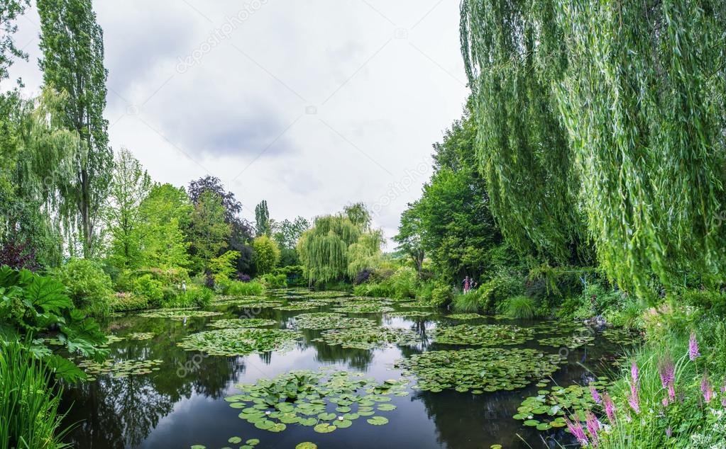 Wonderful panoramic view of Monet's garden