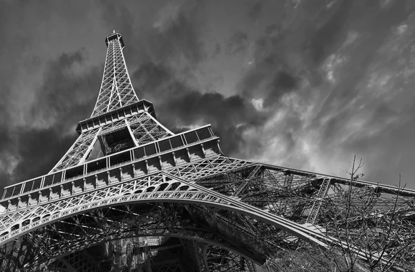 Torre Eiffel e cielo di Parigi — Foto Stock