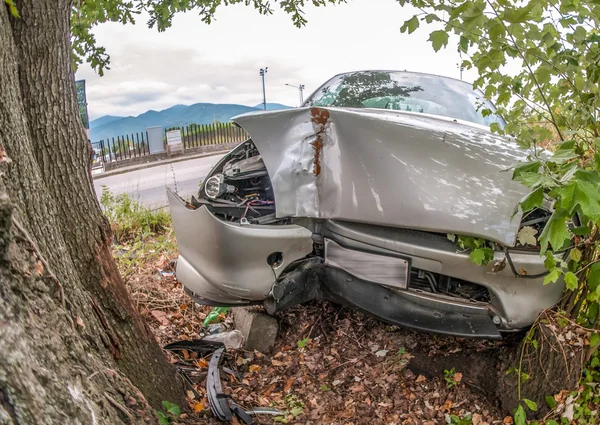 Accidente de coche fuera de la carretera —  Fotos de Stock