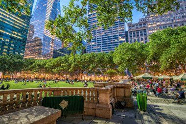 Bryant Park görünümünü muhteşem gece