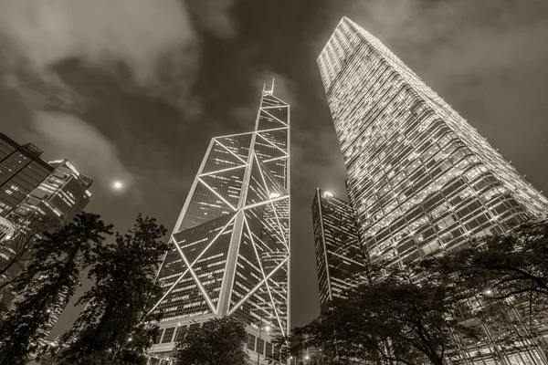 Deslumbrante skyline da cidade moderna, arranha-céus — Fotografia de Stock