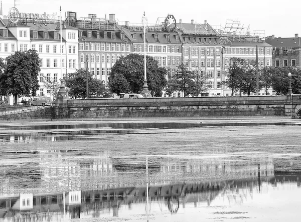 Ντόπιους και τους τουρίστες απολαμβάνουν τη ζωή στην Κοπεγχάγη — Φωτογραφία Αρχείου
