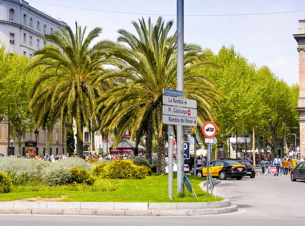 Tourists enjoy city life — Stock Photo, Image