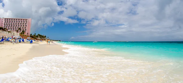 Águas cristalinas azul-turquesa do Caribe — Fotografia de Stock