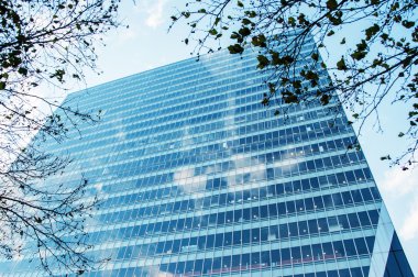 modern şehir manzarası ve gökdelenler.