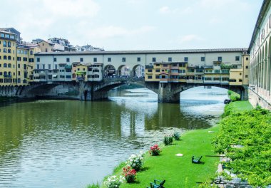 Old Bridge ve Arno Nehri