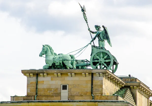 Splendida scultura Quadriga in Porta di Brandeburgo — Foto Stock