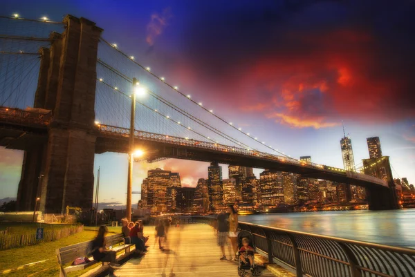 Brooklyn Köprüsü'nün harika görüntüsü — Stok fotoğraf