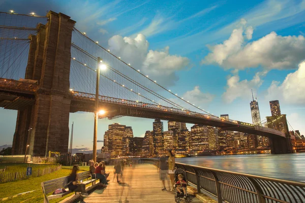 Magnífica vista del Puente de Brooklyn — Foto de Stock