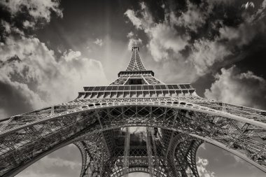 Paris 'teki Eyfel Kulesi