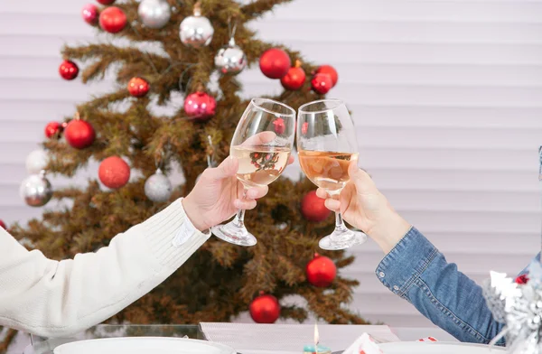 Hands holding glasses of champagne — Stock Photo, Image