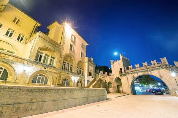 Strade ed edifici di San Marino — Foto Stock