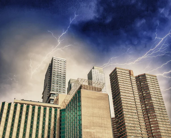 Storm over de Skyline van New York. — Stockfoto