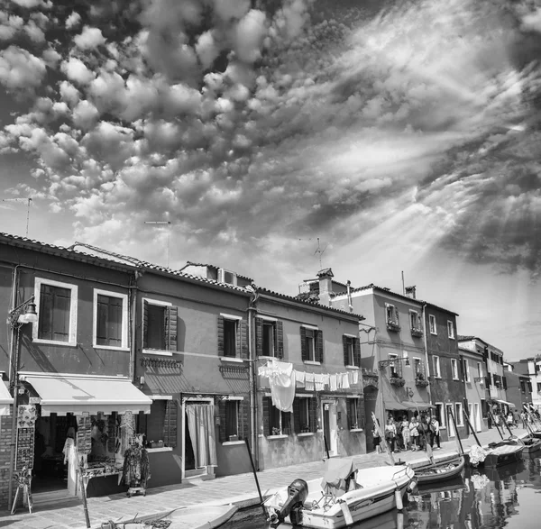 Leuchtende Farben des Burano — Stockfoto