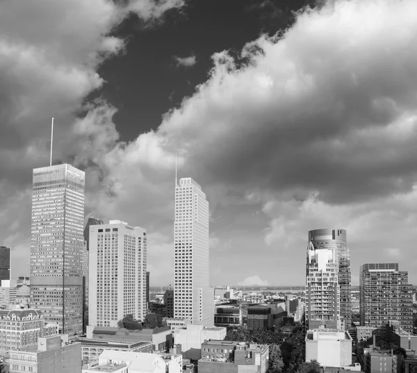 Skyskraporna i Montreal — Stockfoto