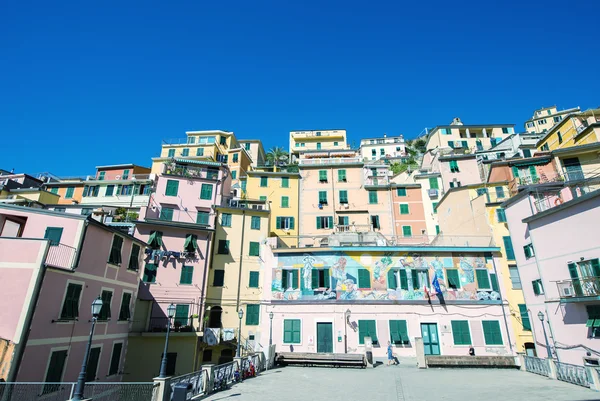 Casas coloridas de Riomaggiore. Cinque Terre skyline, Italia — Foto de Stock